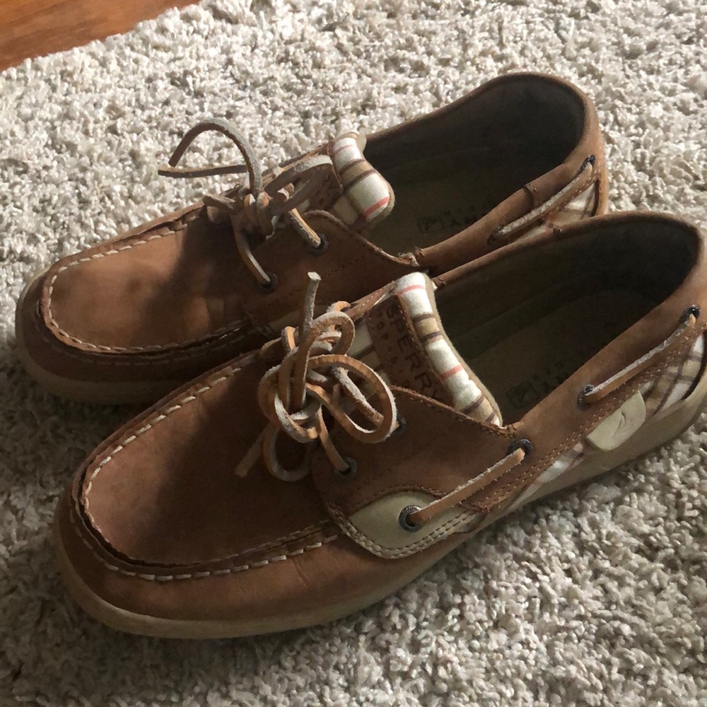 Sperry boat shoes